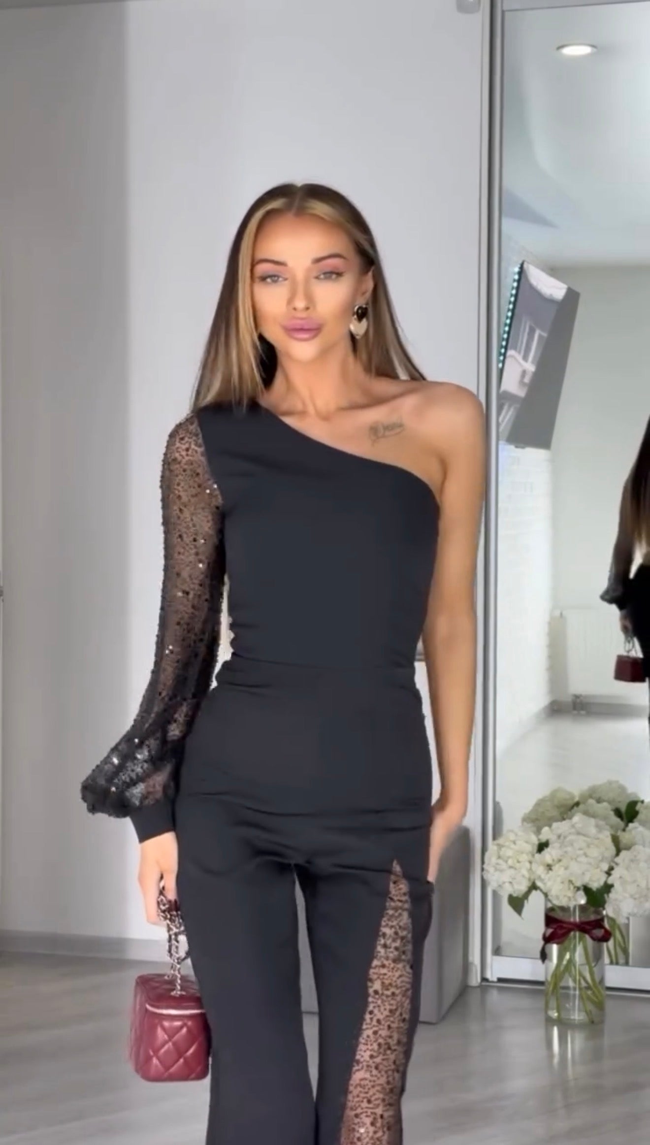 TUTA IRINA - Traje elegante para cualquier ocasión