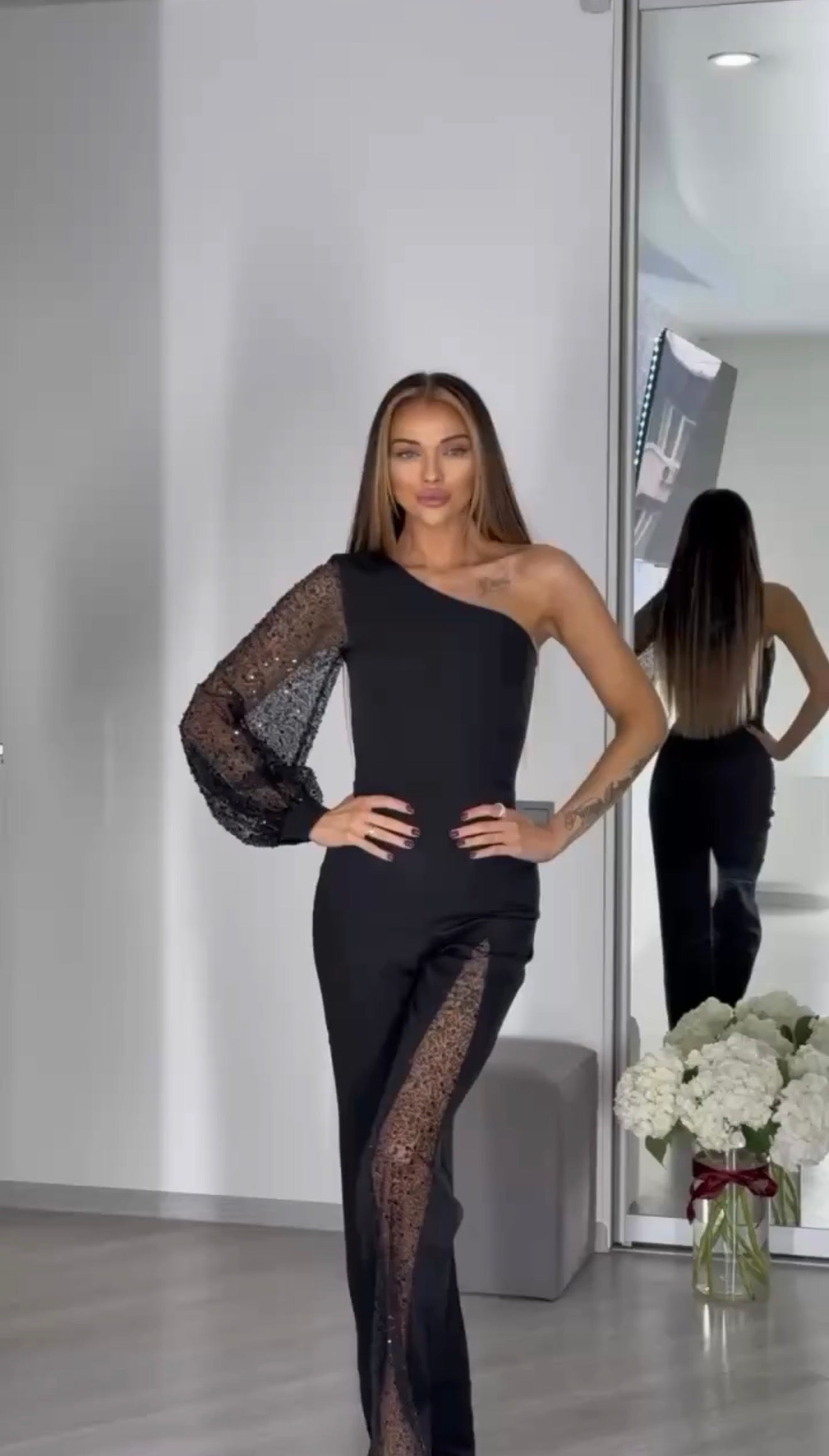 TUTA IRINA - Traje elegante para cualquier ocasión