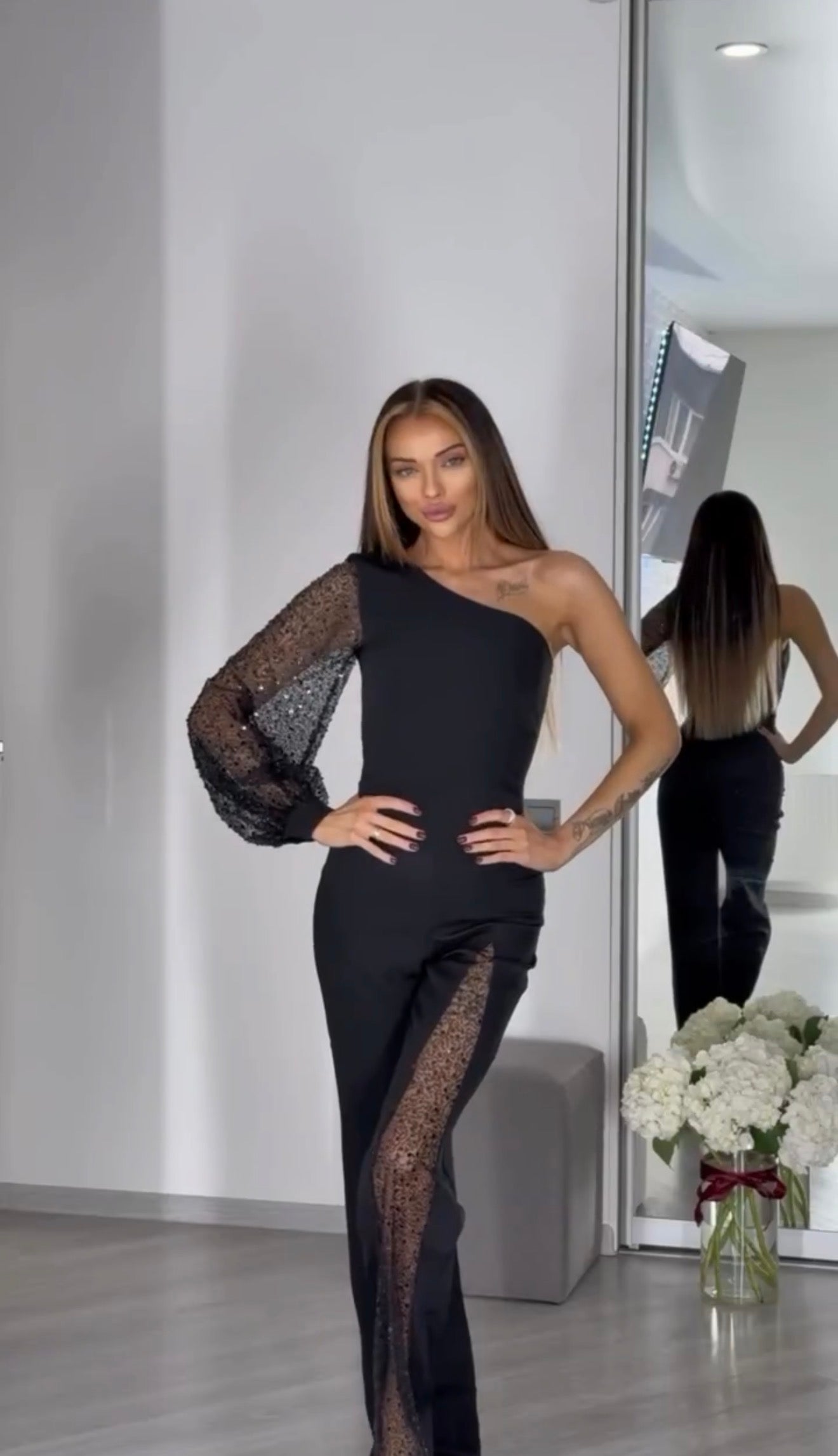 TUTA IRINA - Traje elegante para cualquier ocasión