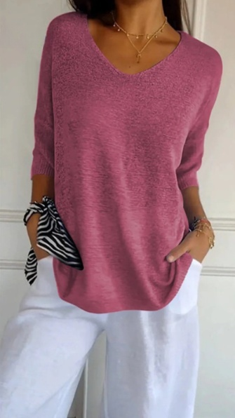 Hannah™ | Einfarbige Strickdamenbluse mit 3/4-Ärmeln und V-Ausschnitt.